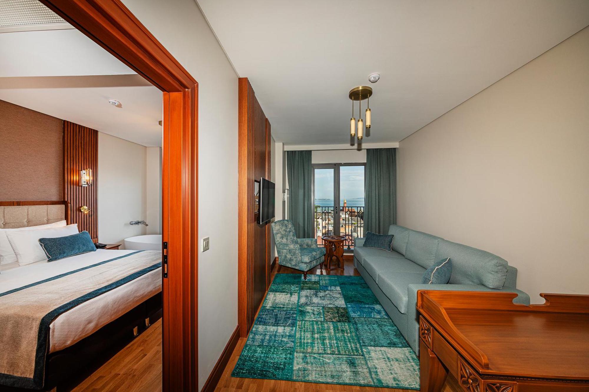 Triton 4* Istambul