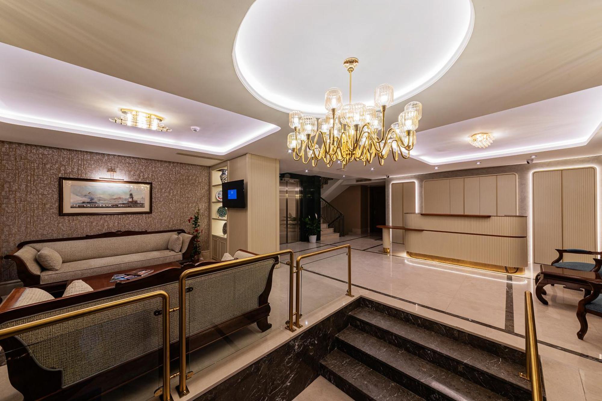 Hotel Triton
