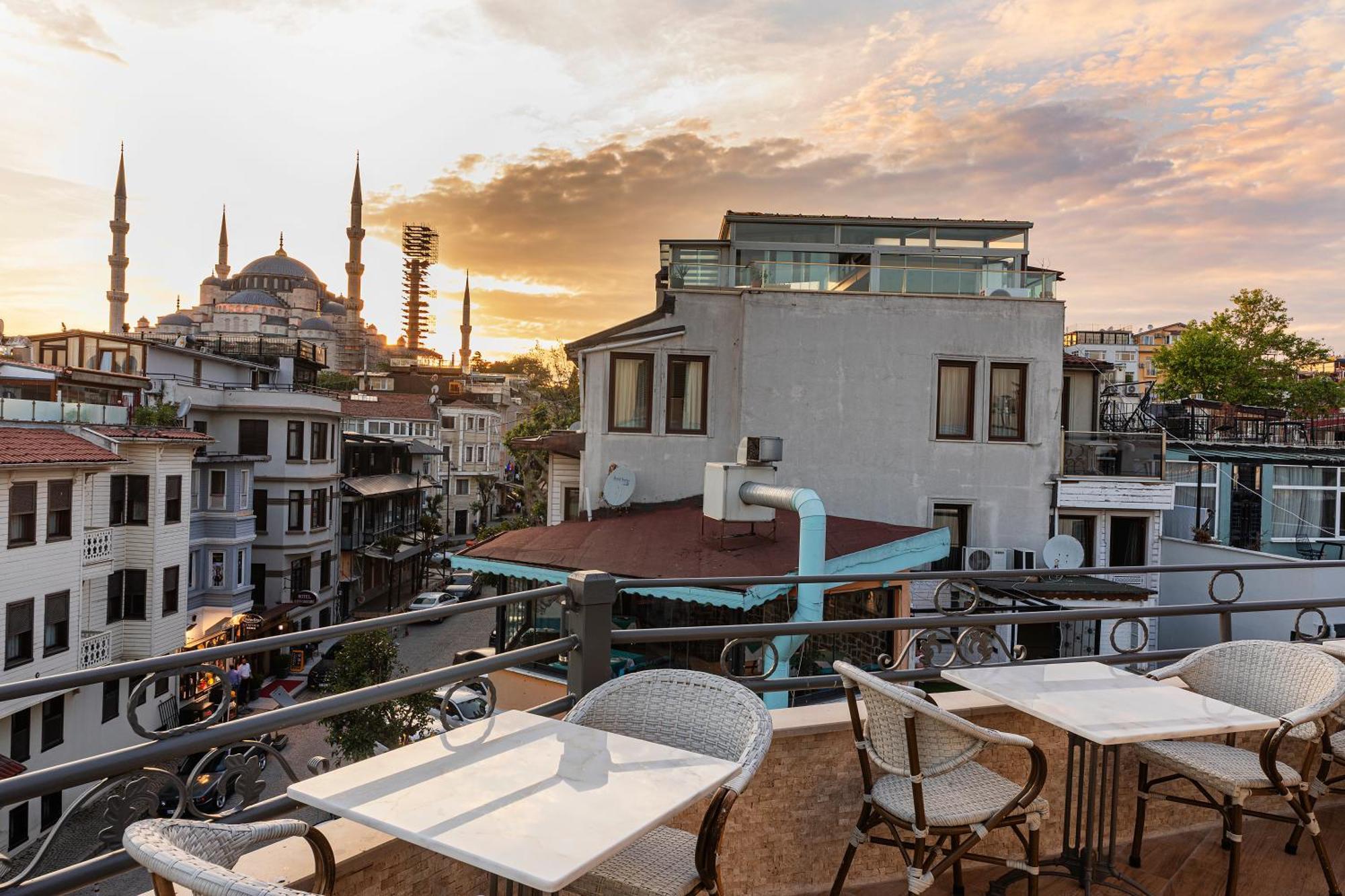 Triton 4* Istambul